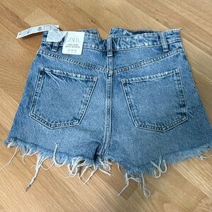 Brand new Zara size 0 denim shorts